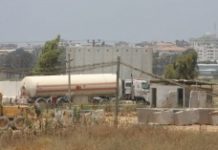 Smuggling from Egypt to Gaza via sea with no interference by Israel or Egypt