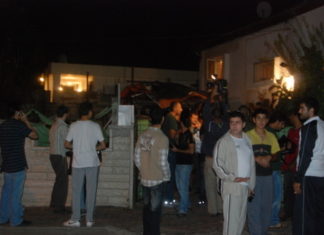 Rocket slams into western Negev synagogue wounding five, man killed in Netivot